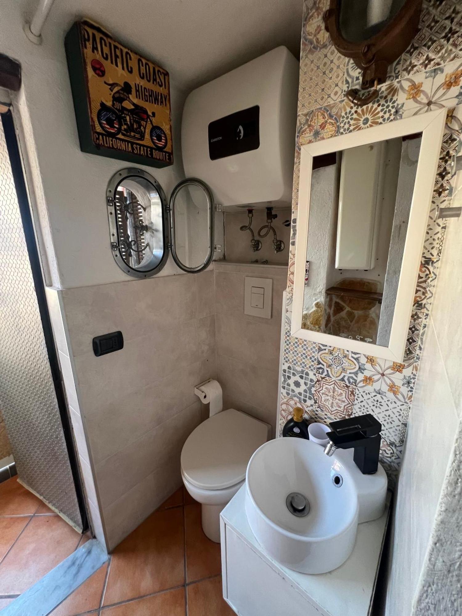 Apartmán L'Homme Tranquille Salerno Exteriér fotografie