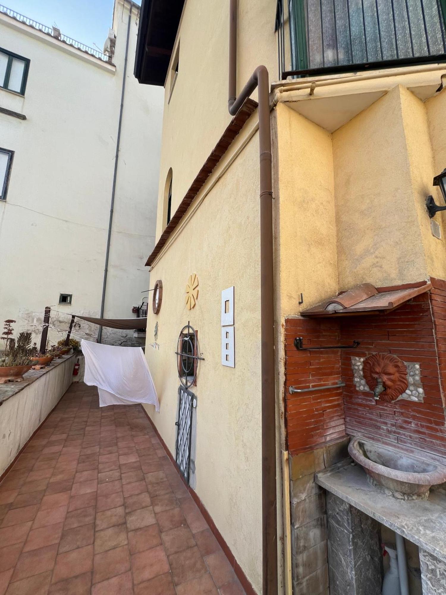 Apartmán L'Homme Tranquille Salerno Exteriér fotografie